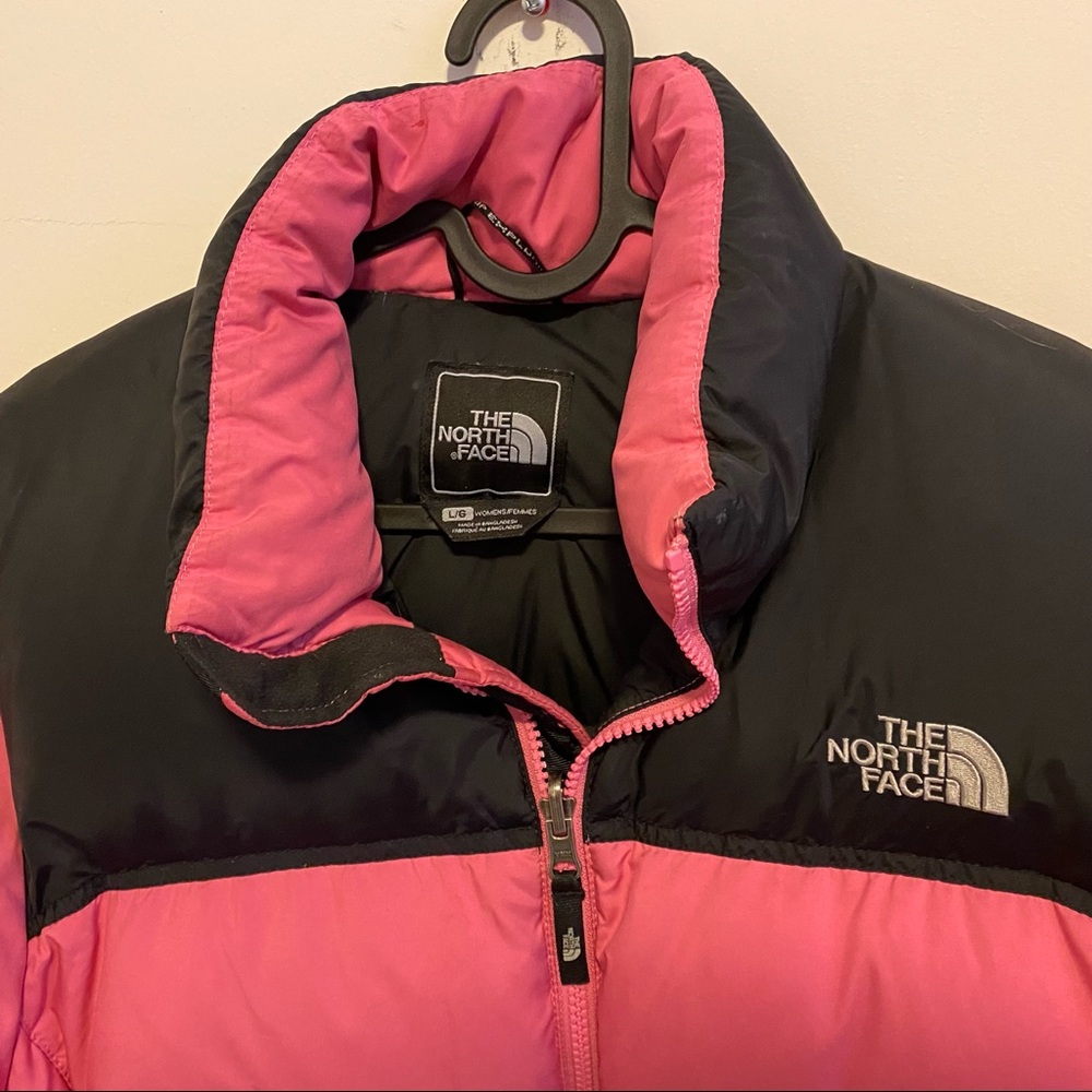 The North Face Womens Nuptse Pink and Black 700 Puffer - Picture 14 of 16